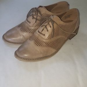 Melrose and Market Oxfords